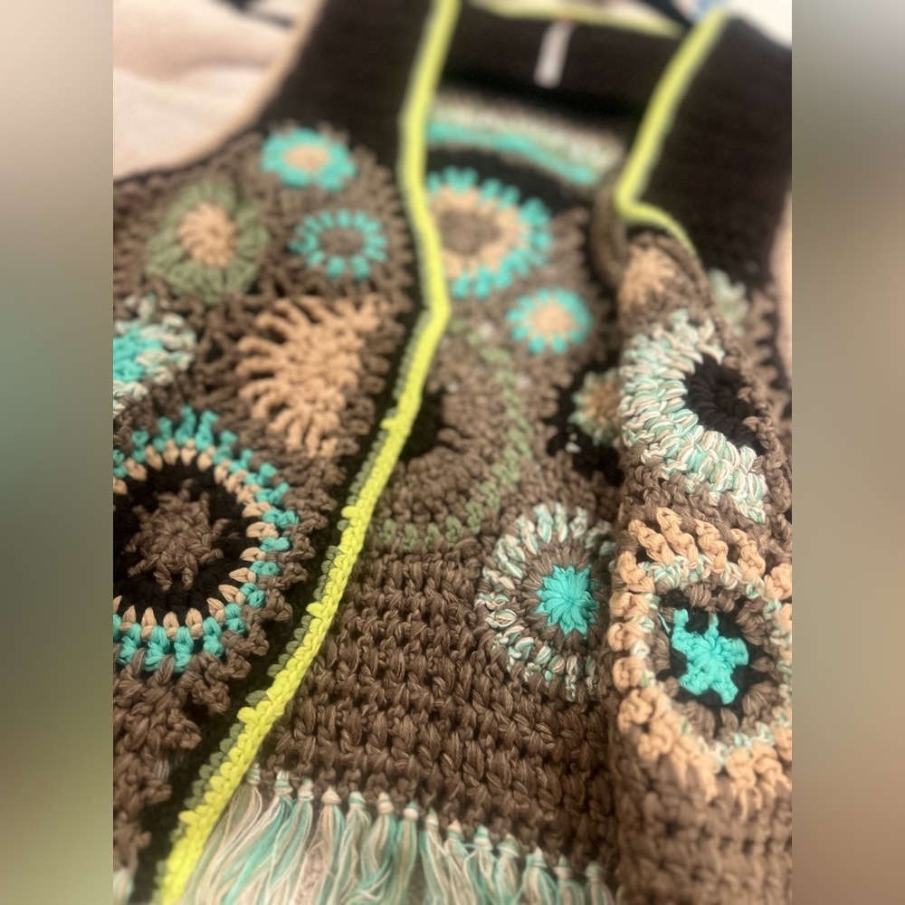 Free People Handcrafted Desert Rose Crochet Vest, NEW - Picture 3 of 14